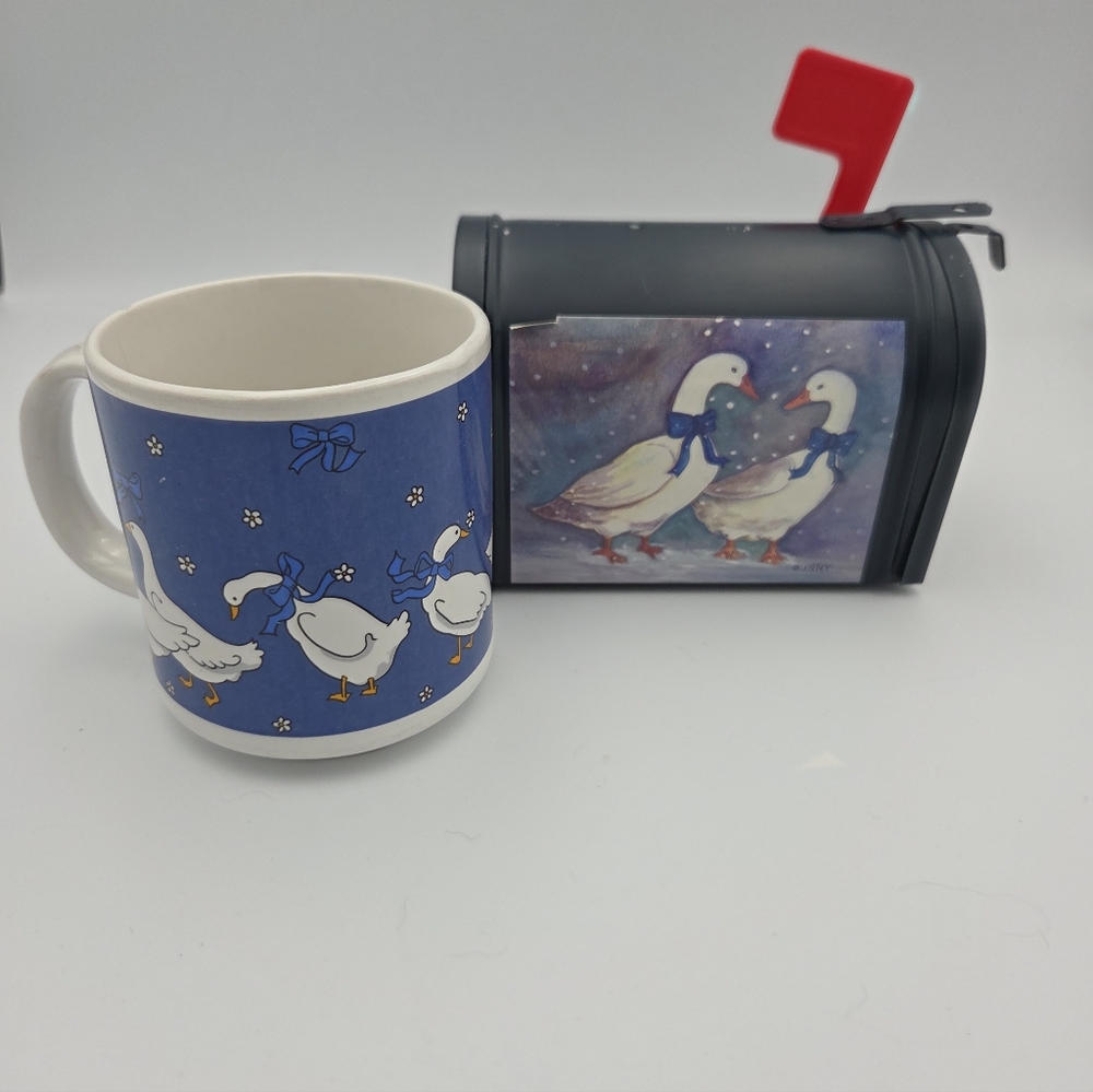 White Goose Geese Collectibles Mailbox Metal Coffee Cup W/ One Chip Cottagecore‎